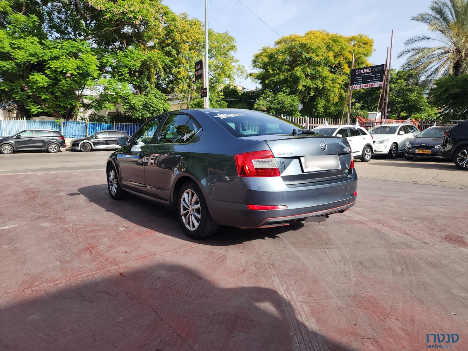 2016' Skoda Octavia photo #2