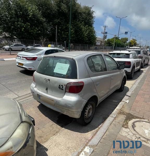 2001' Toyota Yaris טויוטה יאריס photo #1