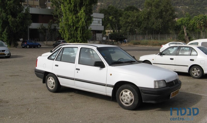 1994' Daewoo Racer photo #1