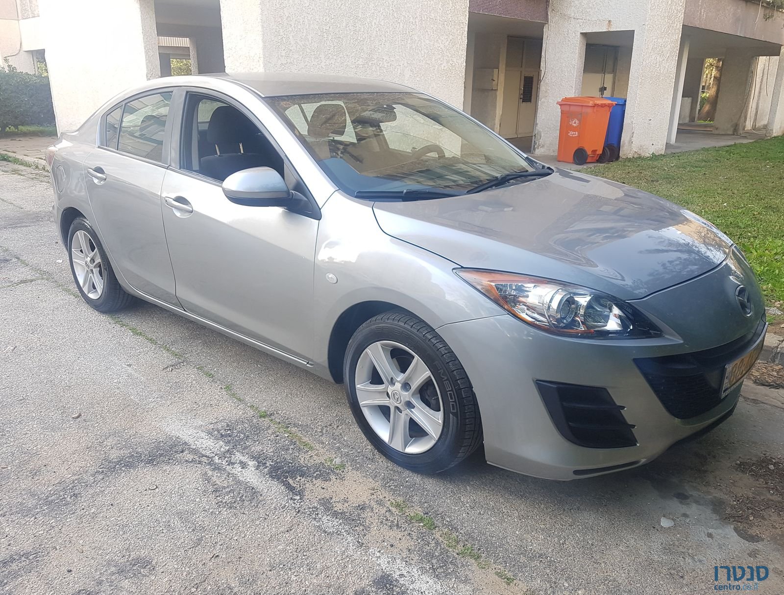 2010' Mazda 3 photo #1