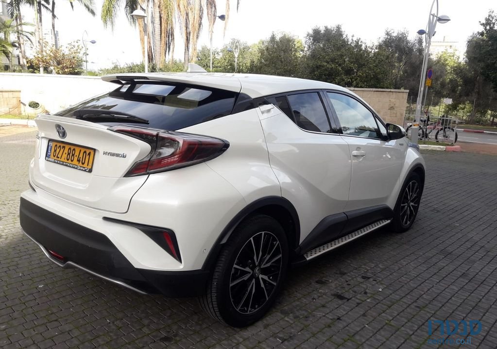 2019' Toyota C-Hr טויוטה photo #5