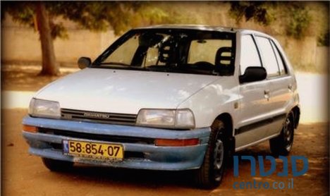 1993' Daihatsu Charade photo #2