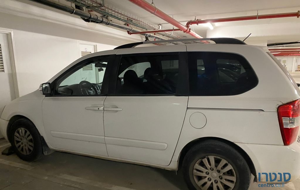 2011' Kia Carnival קיה קרניבל photo #1