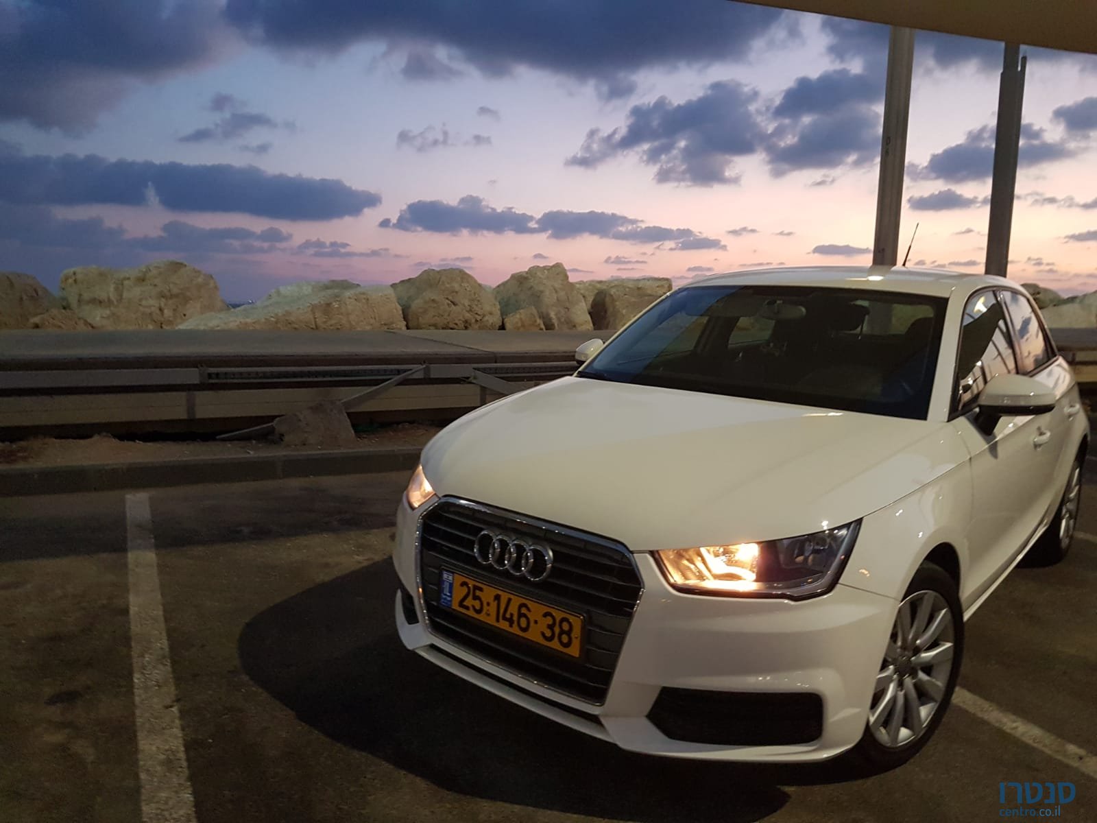 2016' Audi A1 photo #3