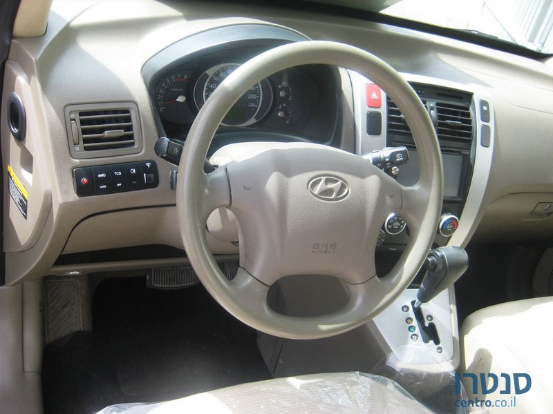 2008' Hyundai Tucson photo #5