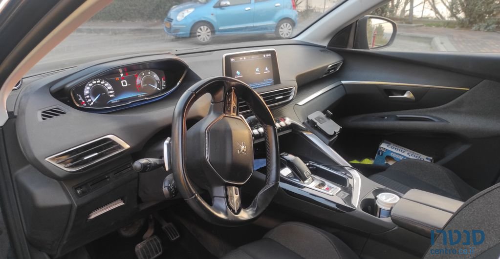 2017' Peugeot 3008 פיג'ו photo #4