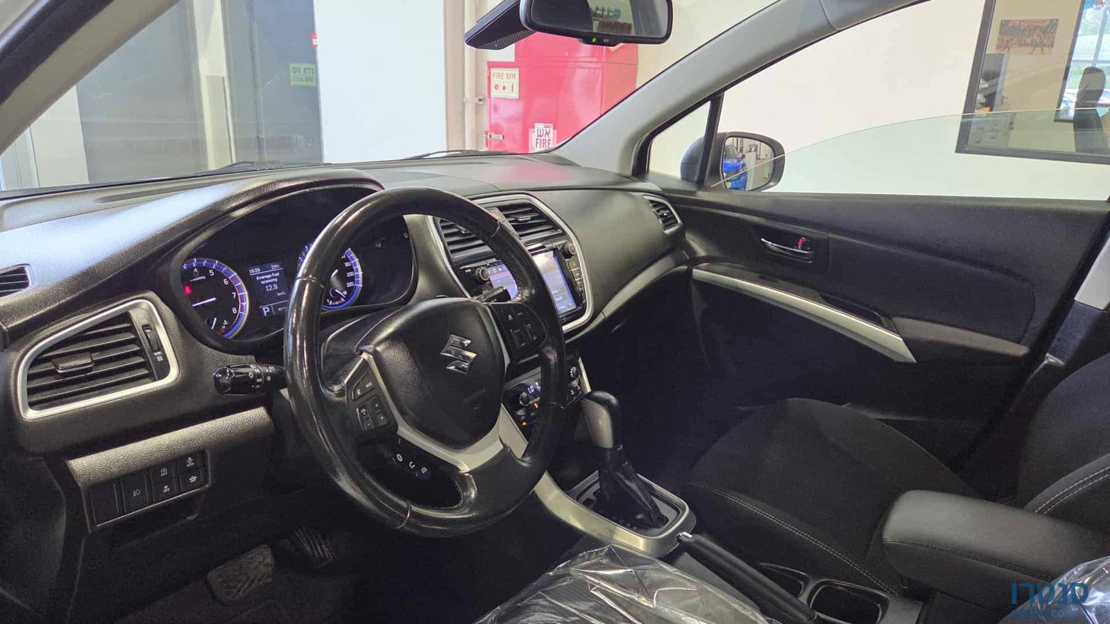 2022' Suzuki SX4 photo #6