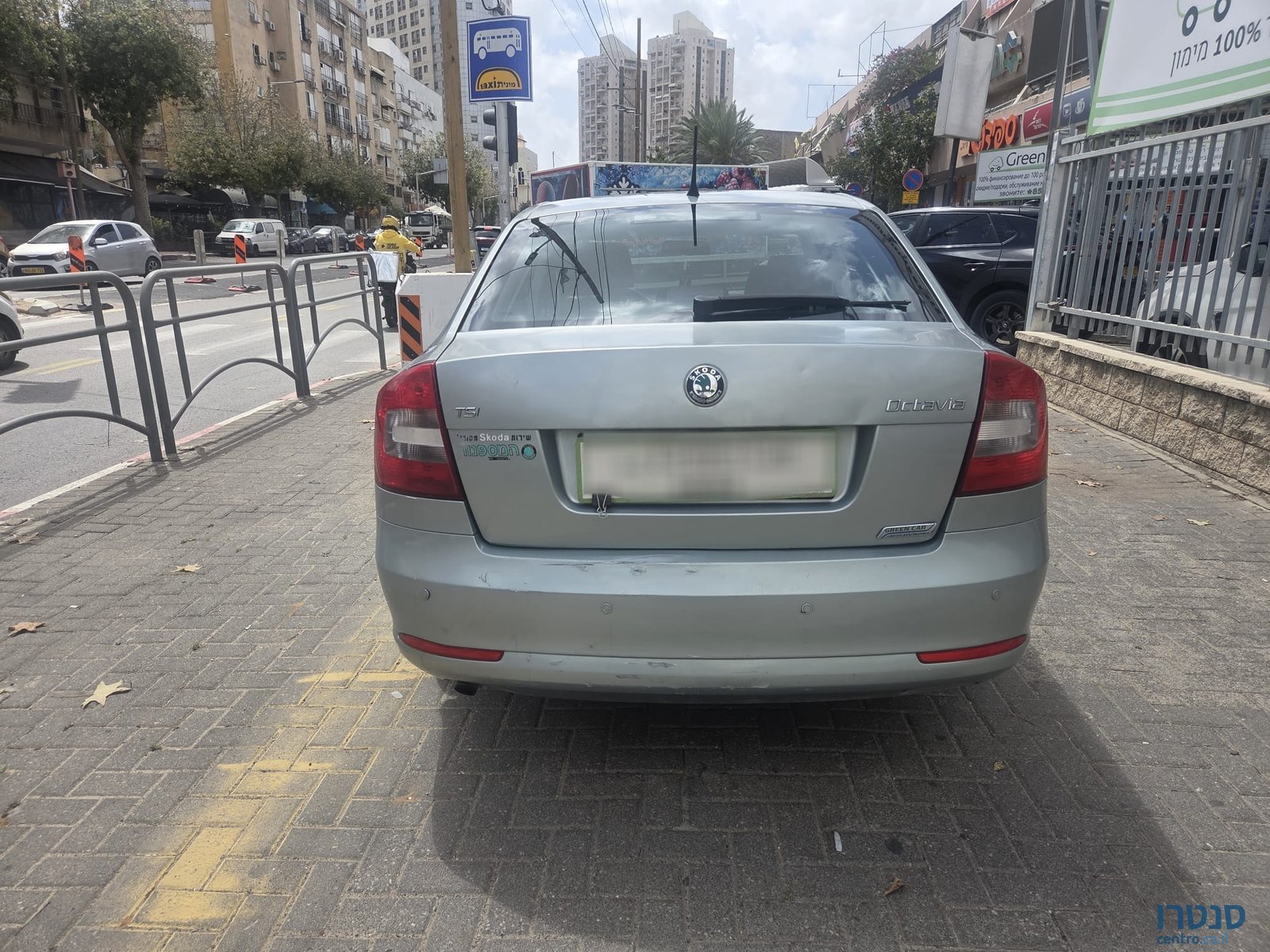 2012' Skoda Octavia photo #2