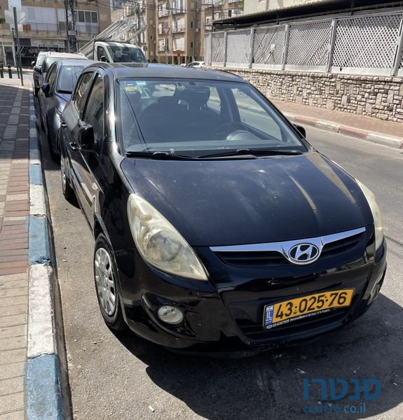 2011' Hyundai i20 יונדאי photo #5