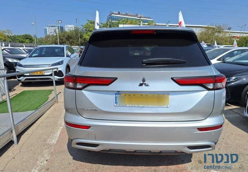 2022' Mitsubishi Outlander מיצובישי אאוטלנדר photo #3