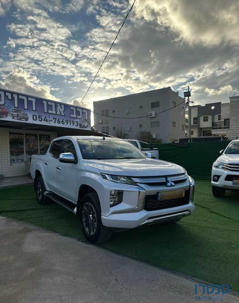 2022' Mitsubishi L200 4X4 מיצובישי טרייטון photo #3