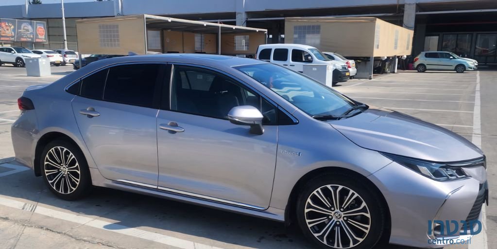 2021' Toyota Corolla טויוטה קורולה photo #3