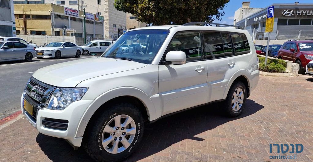 2016' Mitsubishi Pajero מיצובישי פג'רו photo #5