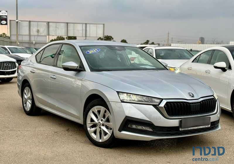 2021' Skoda Octavia סקודה אוקטביה photo #2