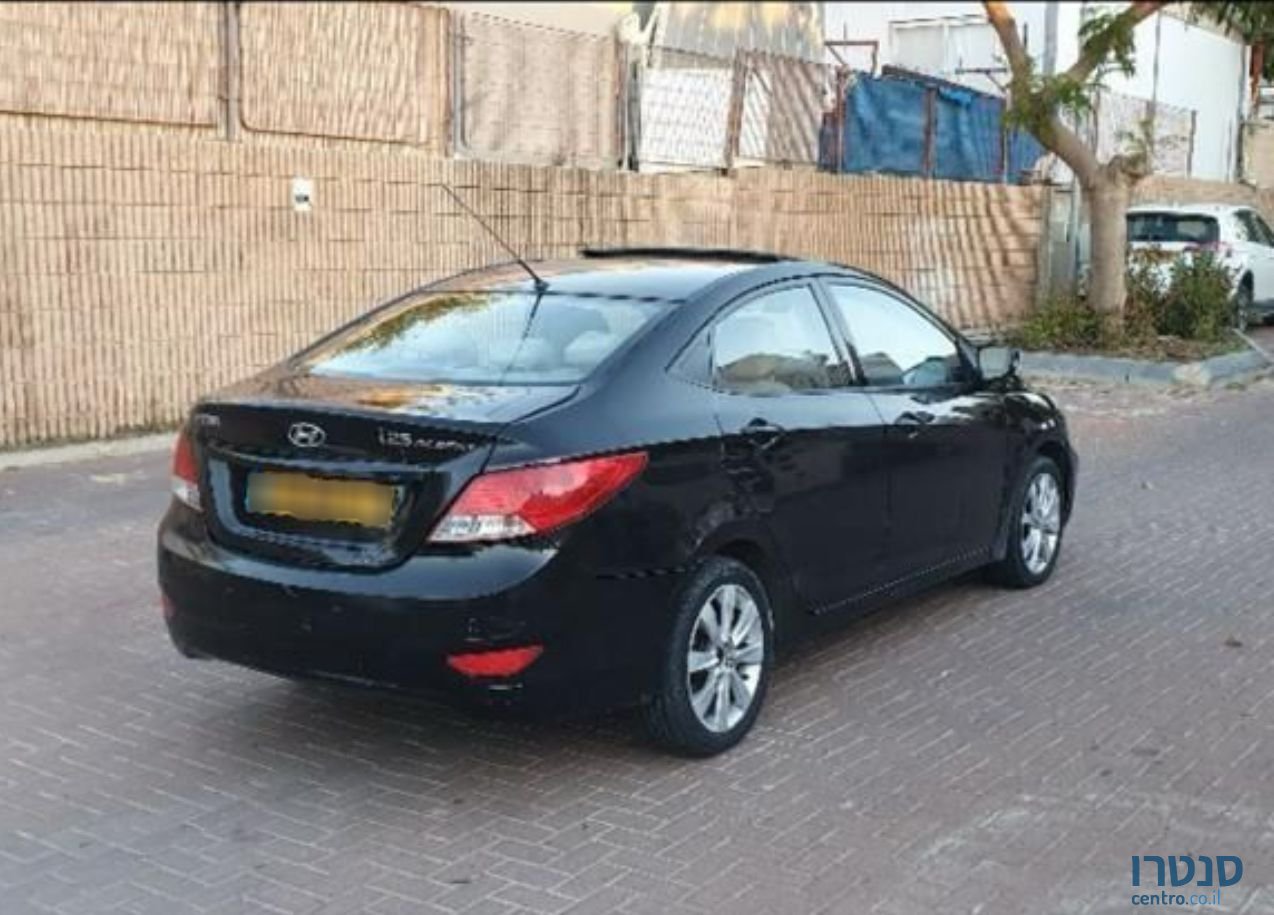2013' Hyundai i25 יונדאי photo #2