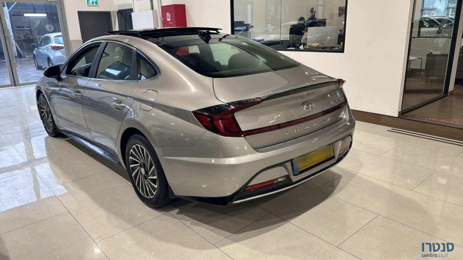 2022' Hyundai Sonata photo #4