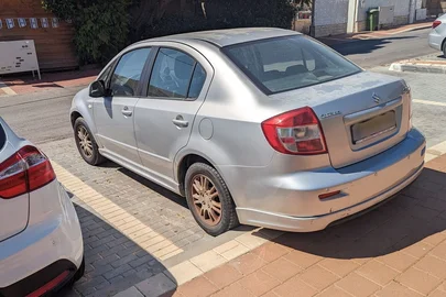 2010' Suzuki SX4 סוזוקי