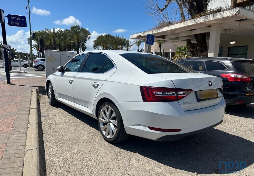 2019' Skoda Superb סקודה סופרב photo #3