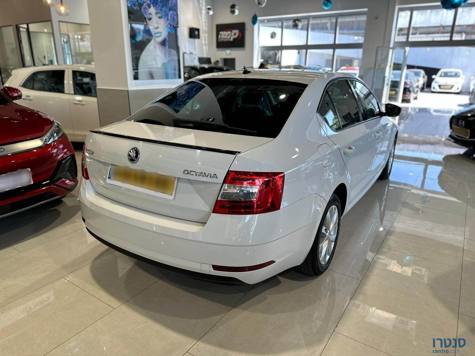 2019' Skoda Octavia photo #3