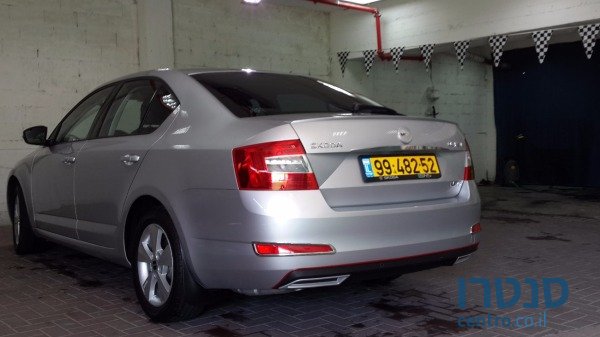 2014' Skoda Octavia photo #2