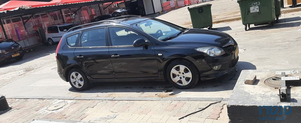 2011' Hyundai I30Cw יונדאי photo #3