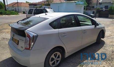 2013' Toyota Prius טויוטה פריוס photo #1