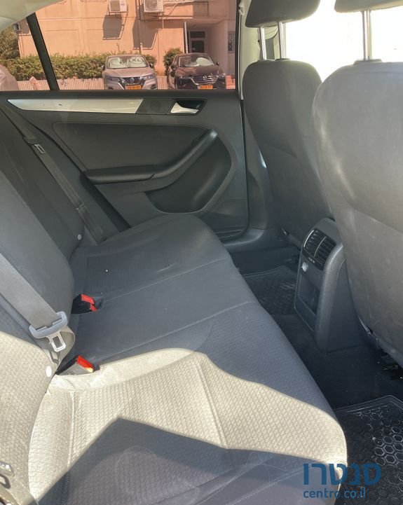 2017' Volkswagen Jetta פולקסווגן ג'טה photo #3