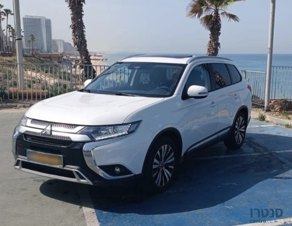 2020' Mitsubishi Outlander מיצובישי אאוטלנדר photo #1