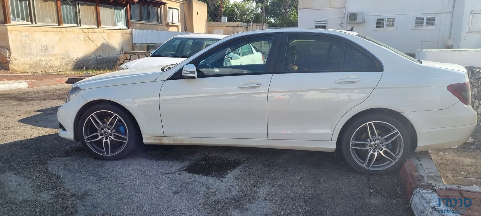 2011' Mercedes-Benz C-Class מרצדס photo #1