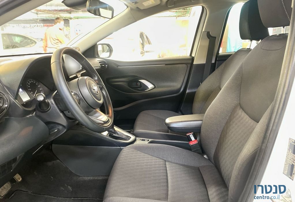 2021' Toyota Yaris טויוטה יאריס photo #2
