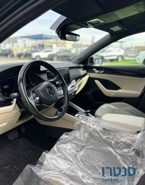 2021' Skoda Octavia סקודה אוקטביה photo #4