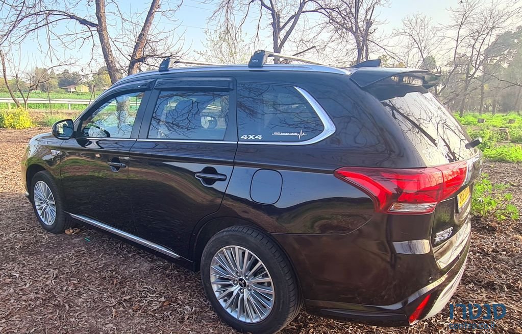2020' Mitsubishi Outlander מיצובישי אאוטלנדר photo #2