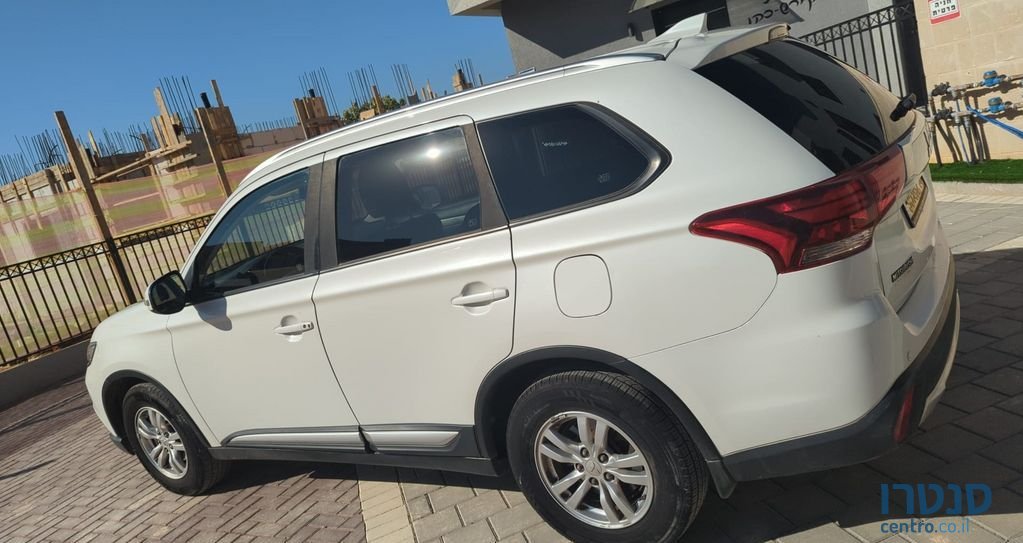 2017' Mitsubishi Outlander מיצובישי אאוטלנדר photo #2