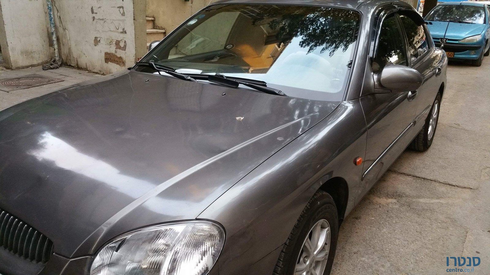 2001' Hyundai Sonata photo #5