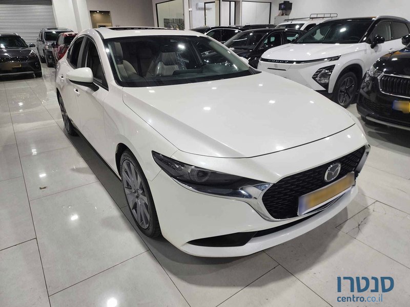 2021' Mazda 3 SPIRIT photo #2