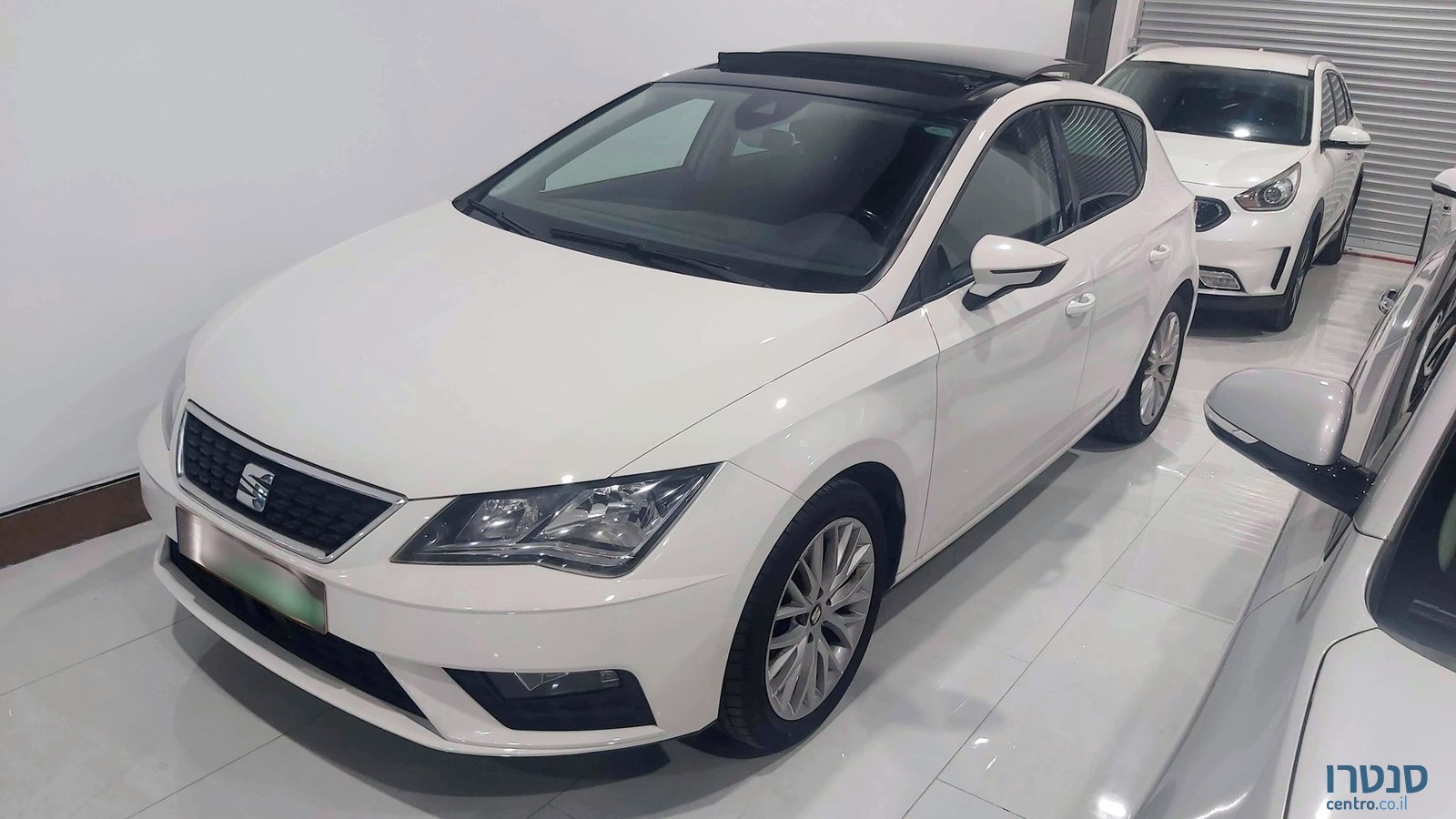 2019' SEAT Leon photo #1