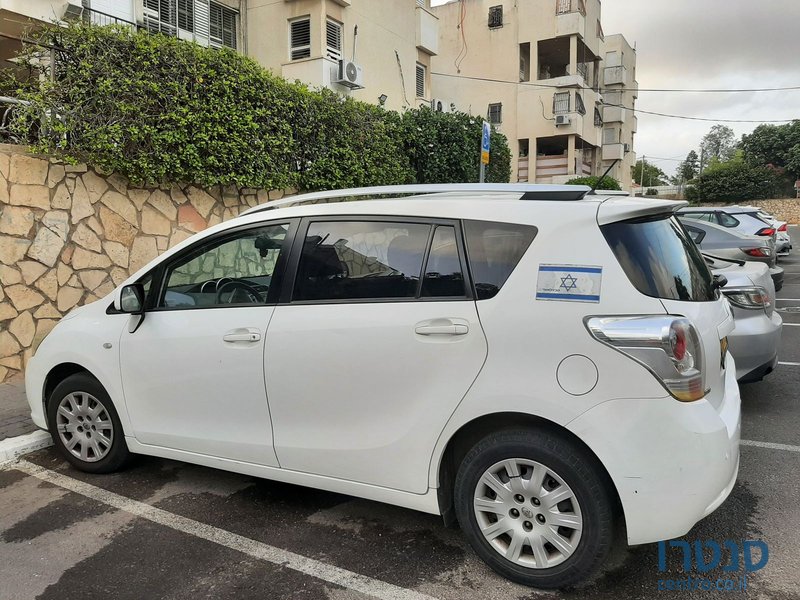 2012' Toyota Verso טויוטה ורסו photo #1