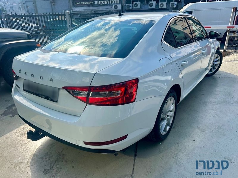 2020' Skoda Superb סקודה סופרב photo #6