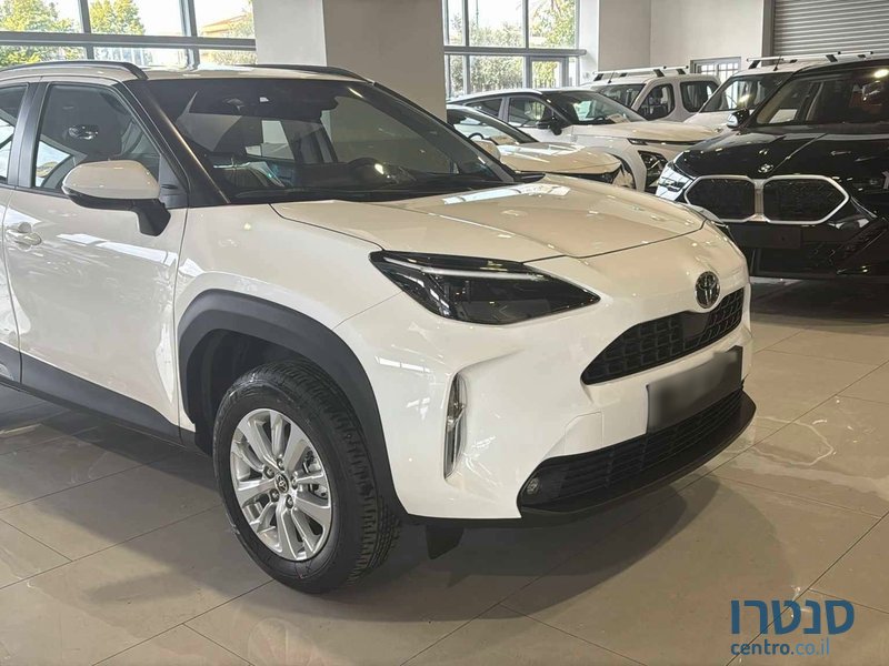 2025' Toyota Yaris Cross photo #2