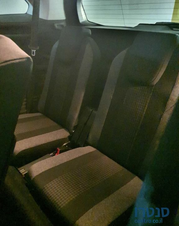2018' Peugeot 5008 פיג'ו photo #6