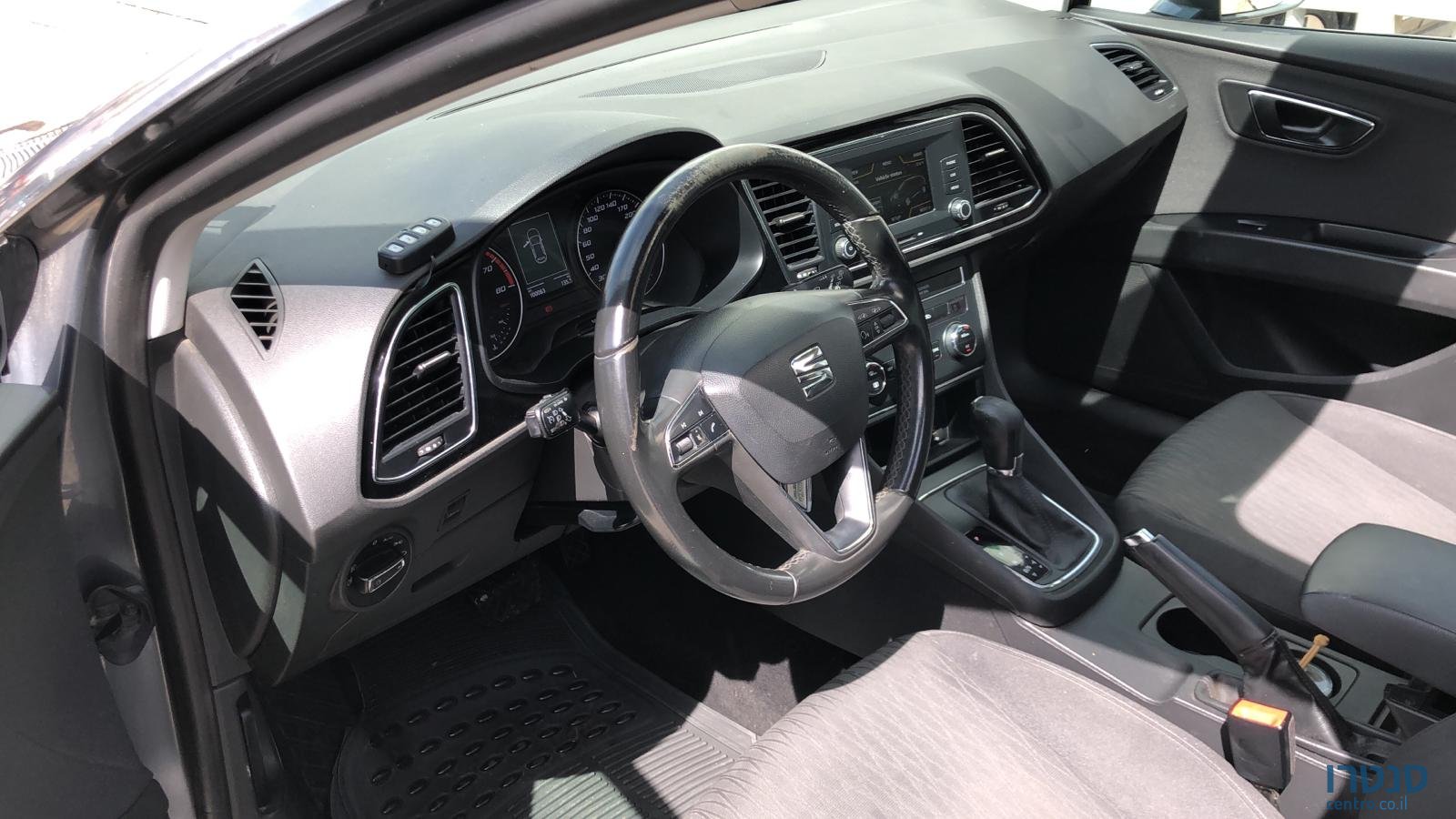 2016' SEAT Leon photo #3