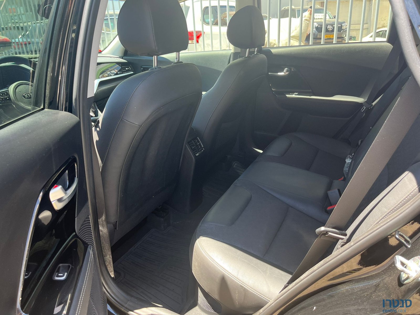 2020' Kia Niro photo #4