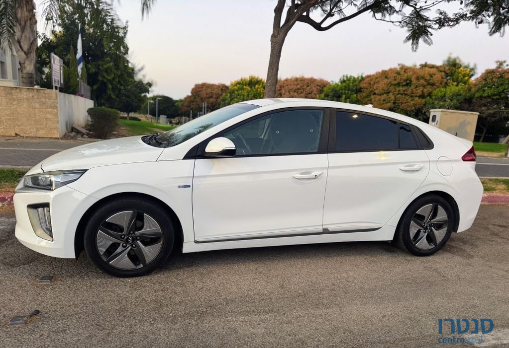 2020' Hyundai Ioniq יונדאי איוניק photo #1