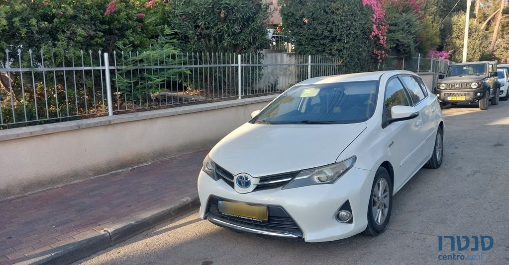 2014' Toyota Auris טויוטה אוריס photo #5