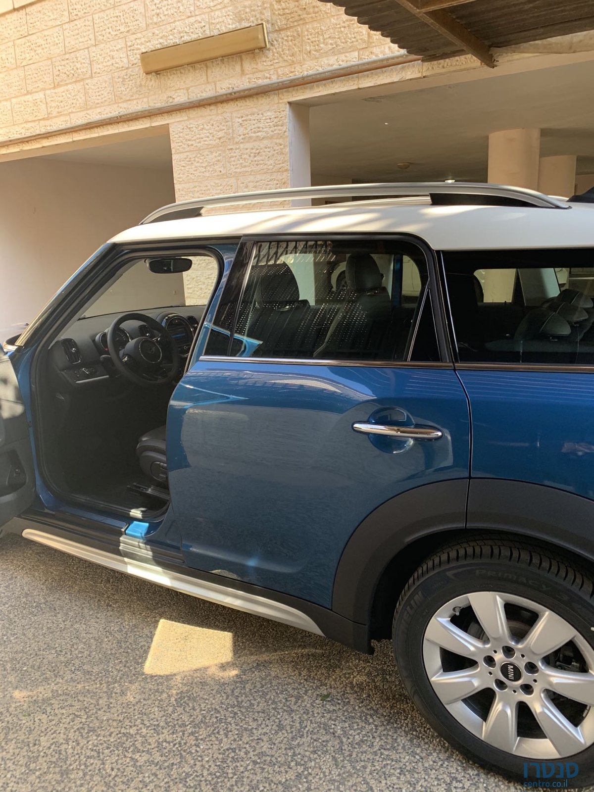 2020' MINI Countryman photo #3