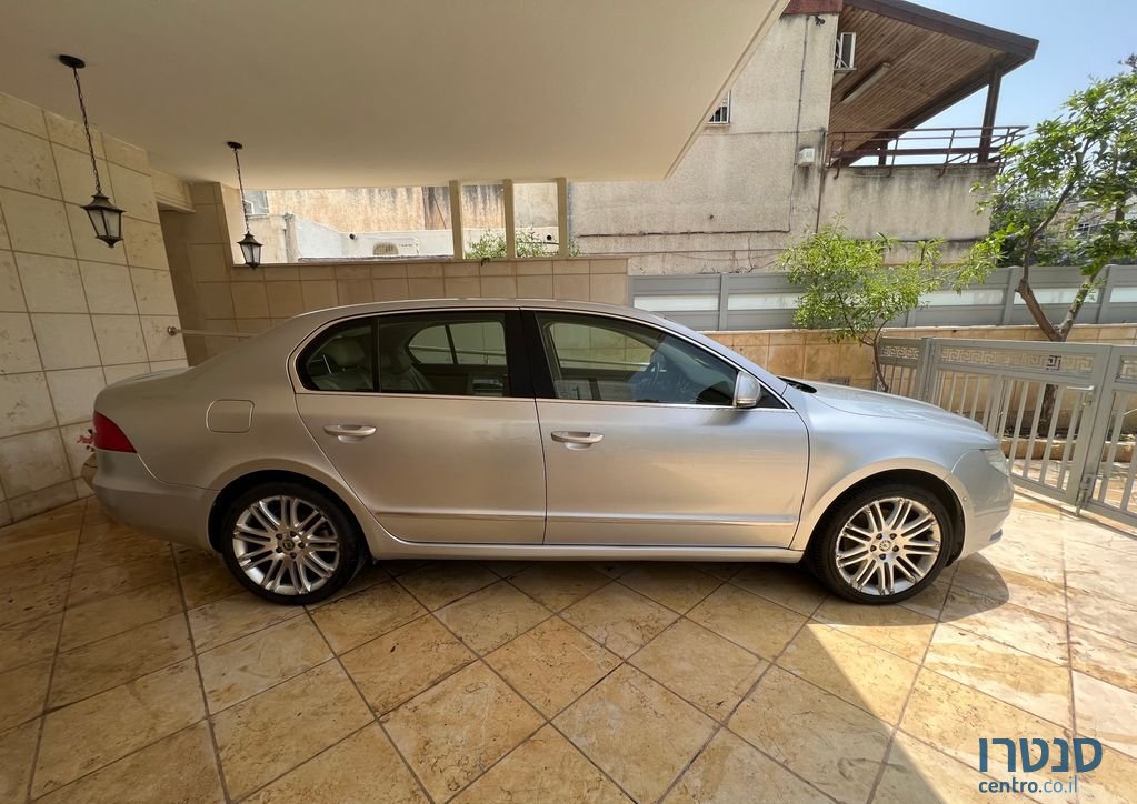 2013' Skoda Superb סקודה סופרב photo #2