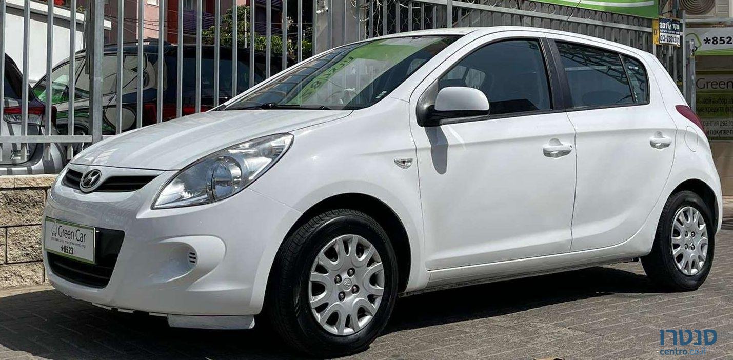 2010' Hyundai i20 יונדאי photo #1