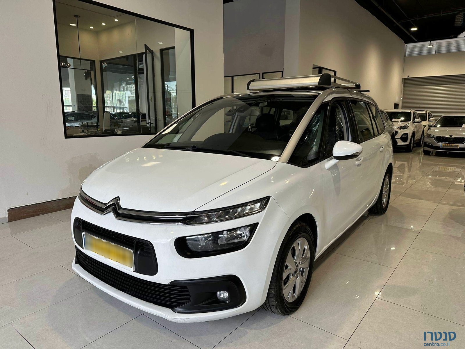 2017' Citroen C4 Picasso photo #1