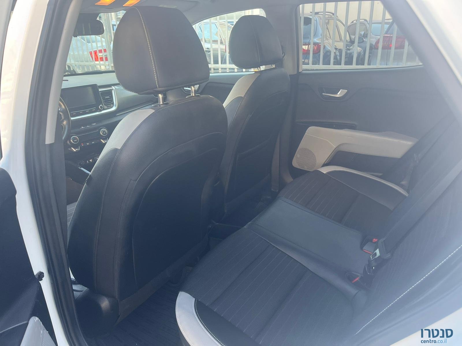 2020' Kia Stonic photo #5