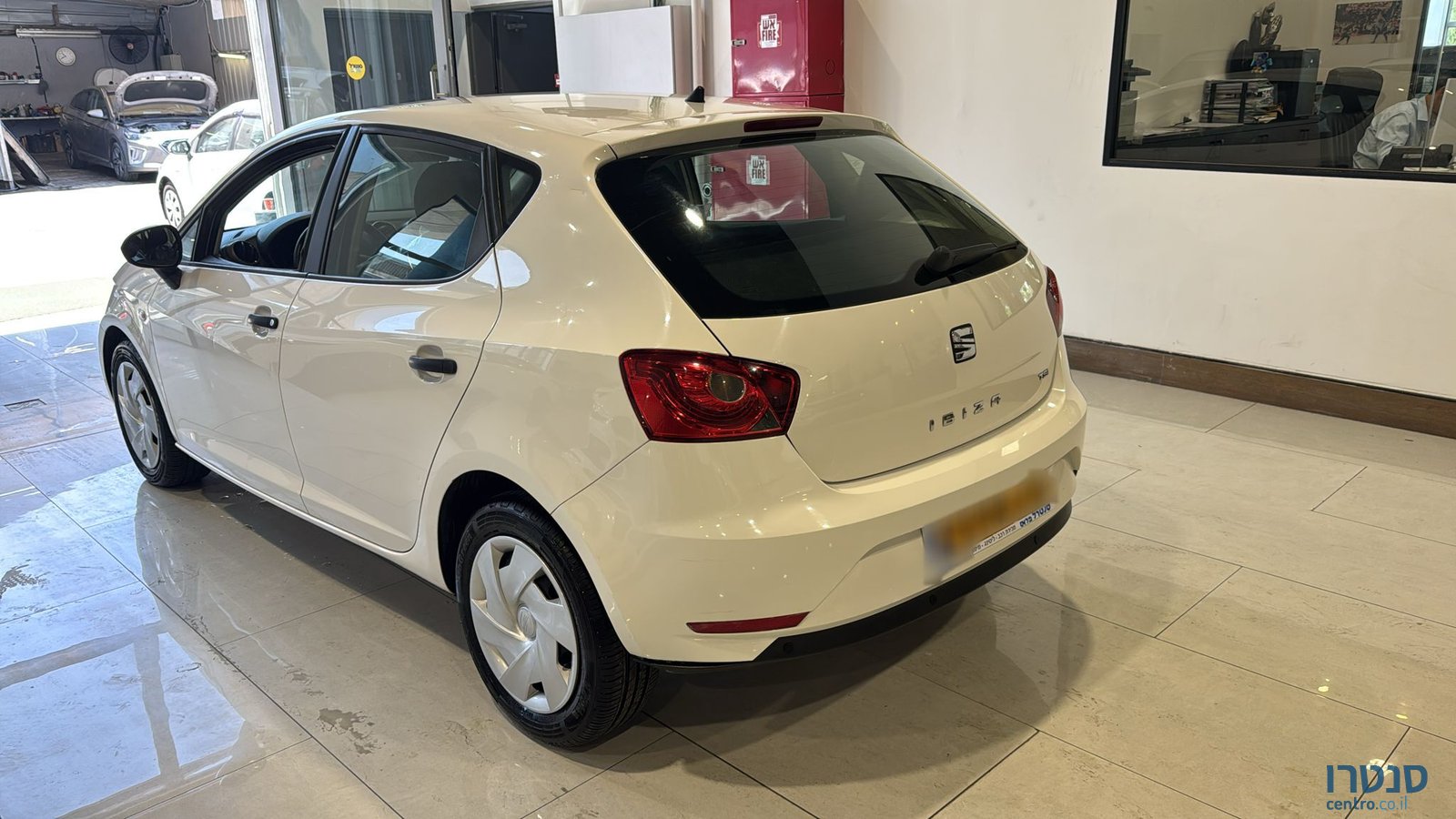 2016' SEAT Ibiza photo #4